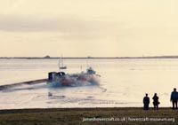AP1-88 hovercraft at Ryde hoverport